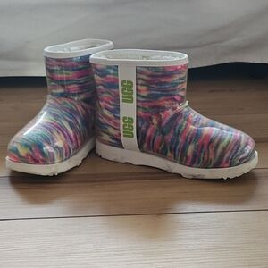 UGG Women Colorful Striped Boots